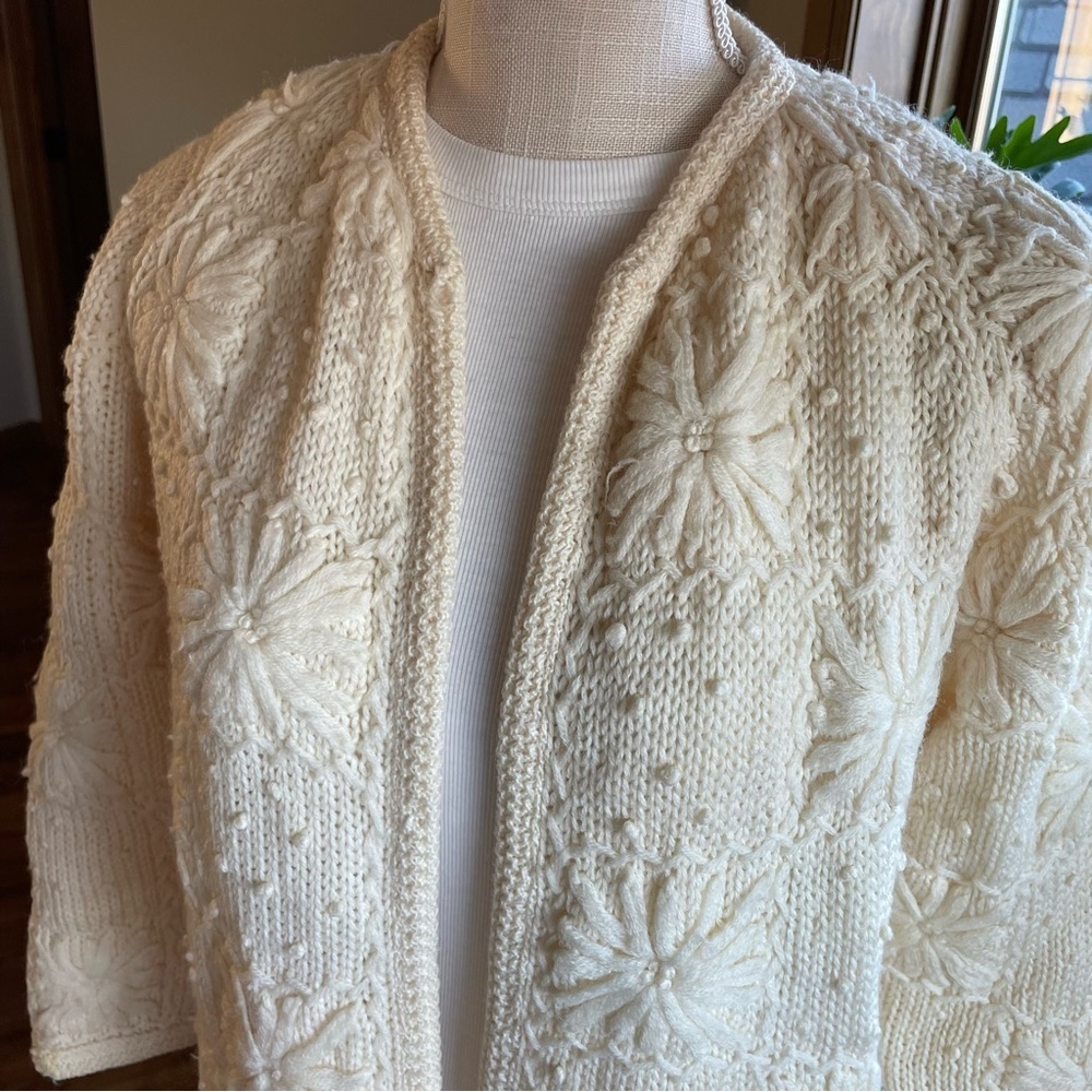 Vintage Cream Flower Textured 100% Wool Duster Long Open Cardigan size Medium - Picture 12 of 12